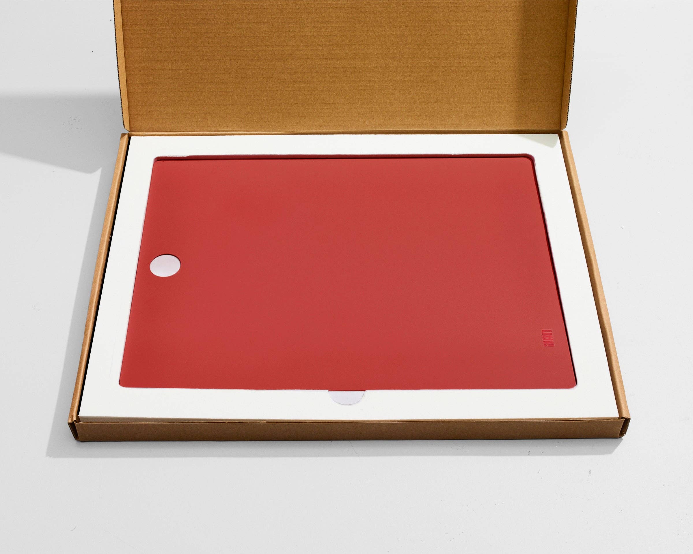Magnetic Wall/Desk Clipboard: Red - Image 5