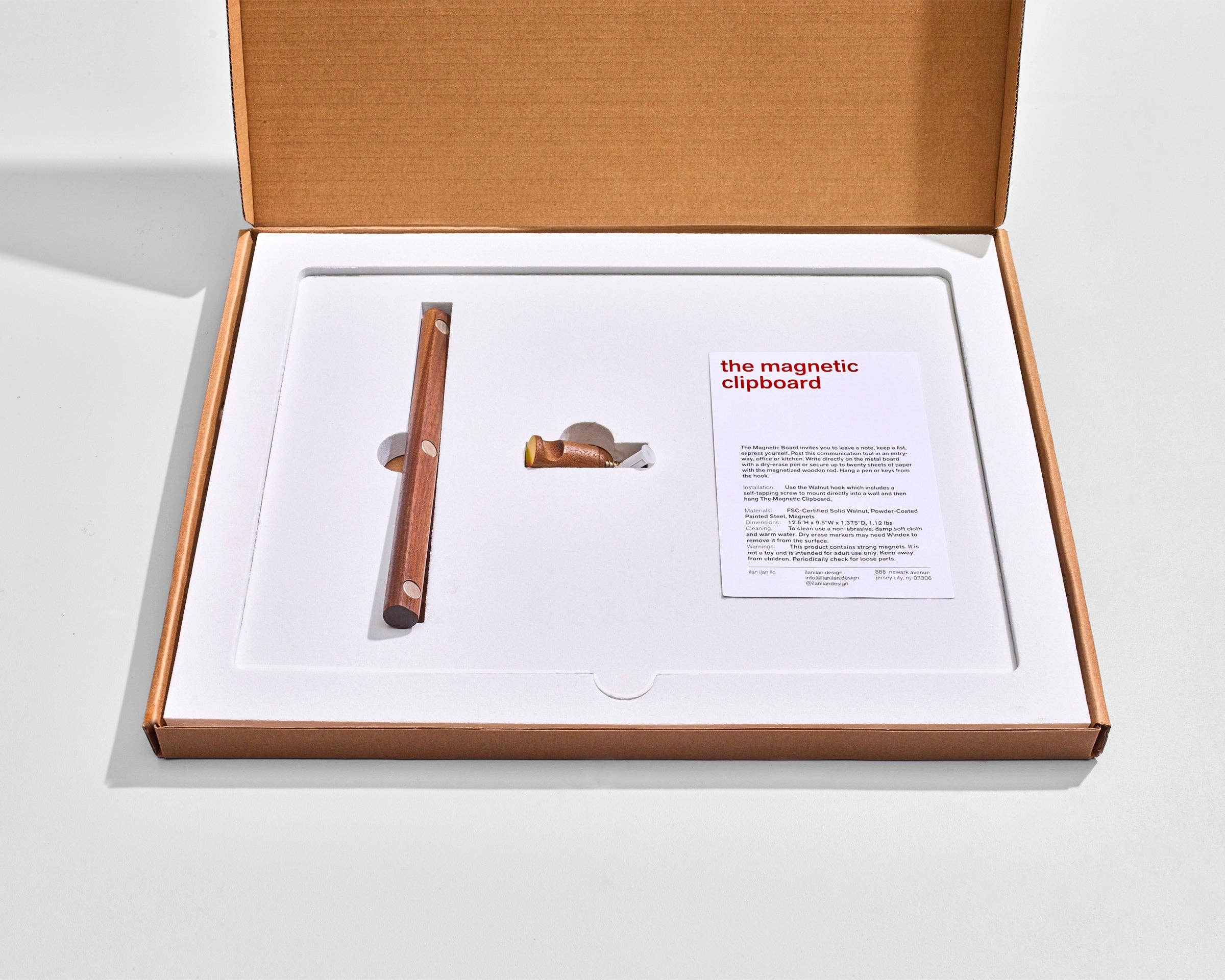 Magnetic Wall/Desk Clipboard: Red - Image 6
