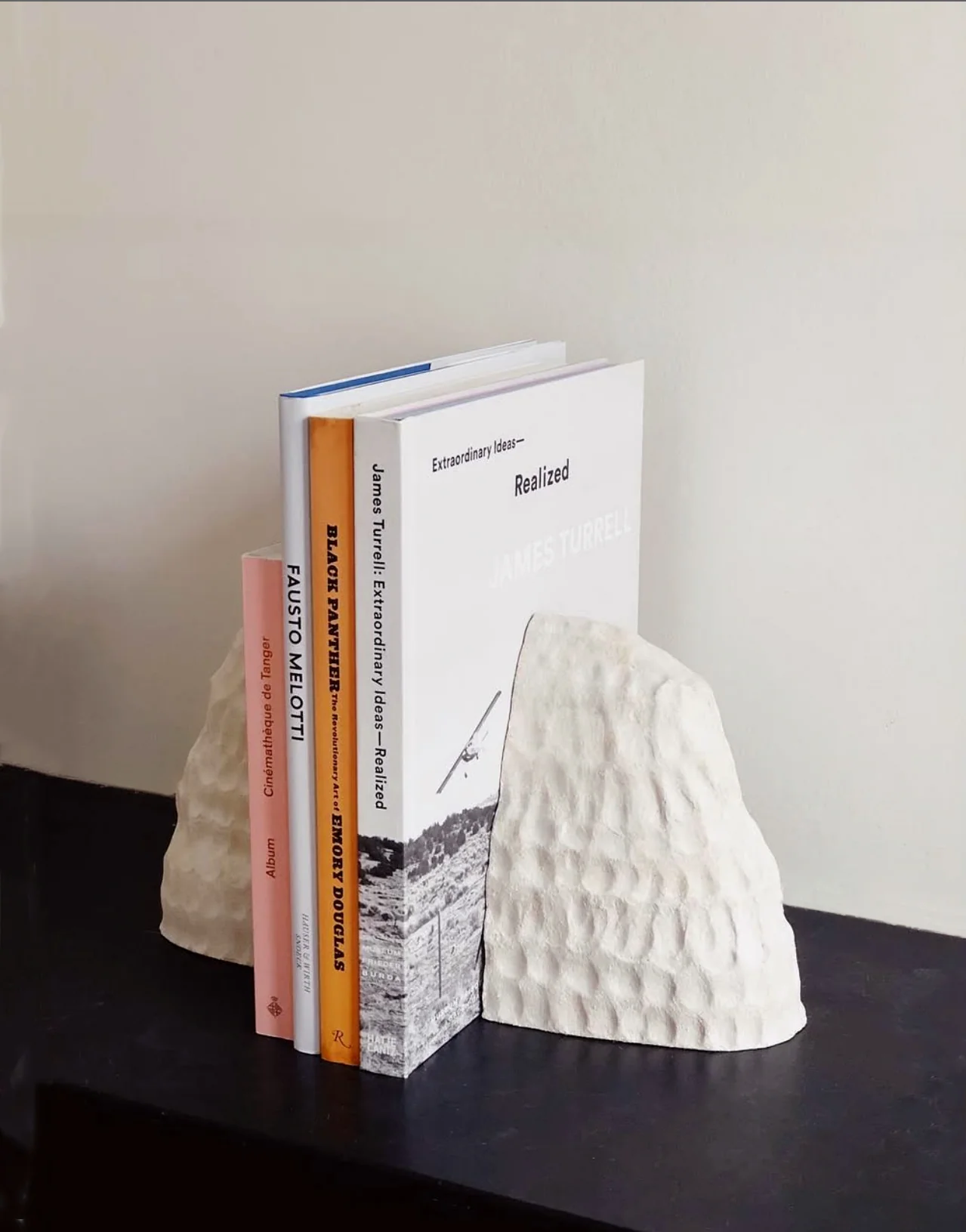 Apollonie Céramique Pincée Bookend Set - Image 3