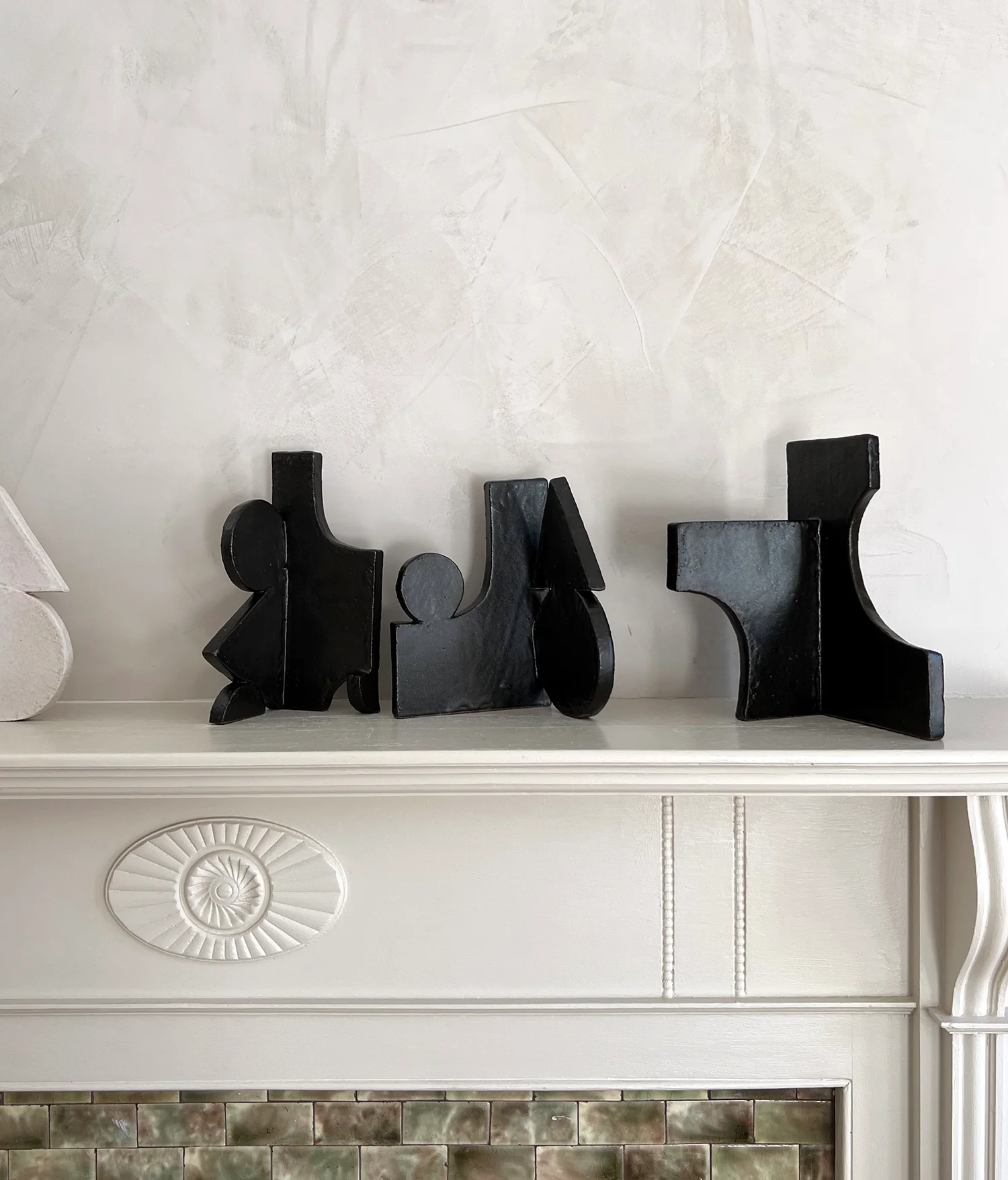 Morgan Peck Ceramic Bookend Pair - Black G - Image 4