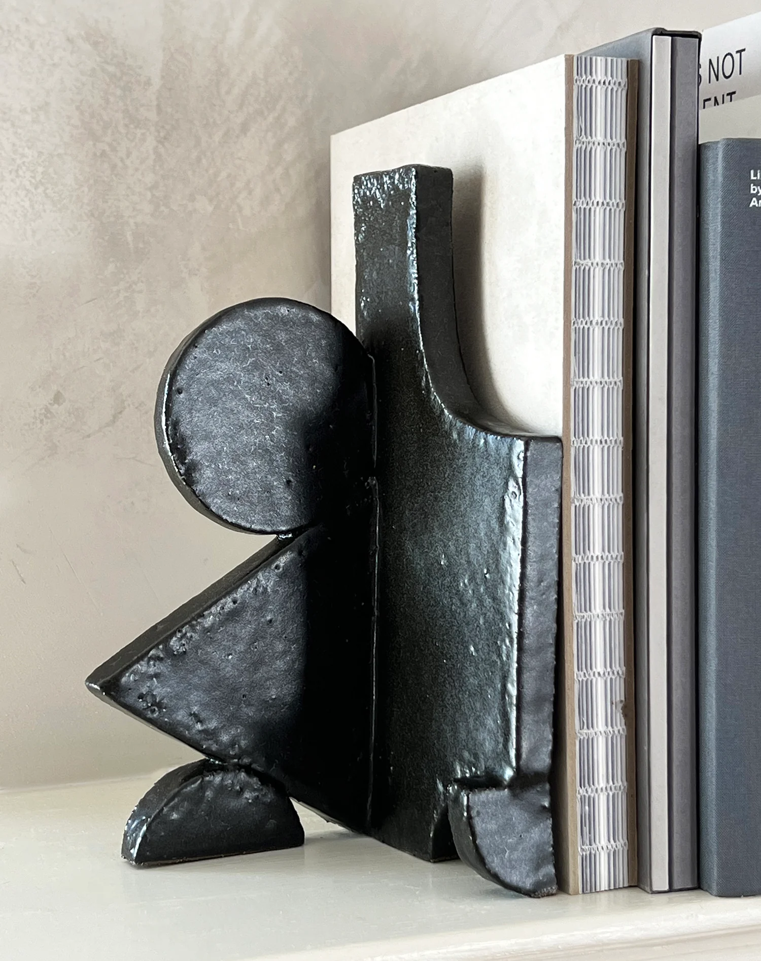 Morgan Peck Ceramic Bookend Pair - Black G - Image 5