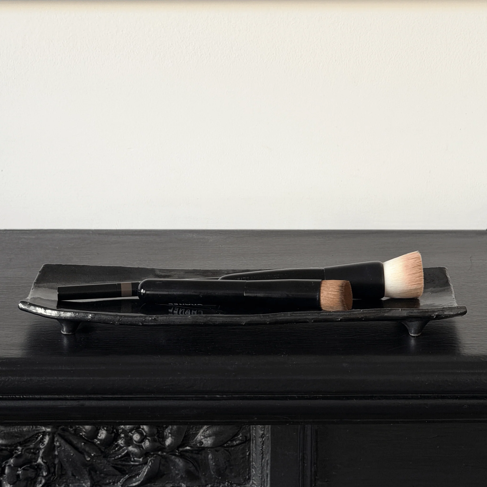 Black Minu Yaki Long Catchall - Image 4