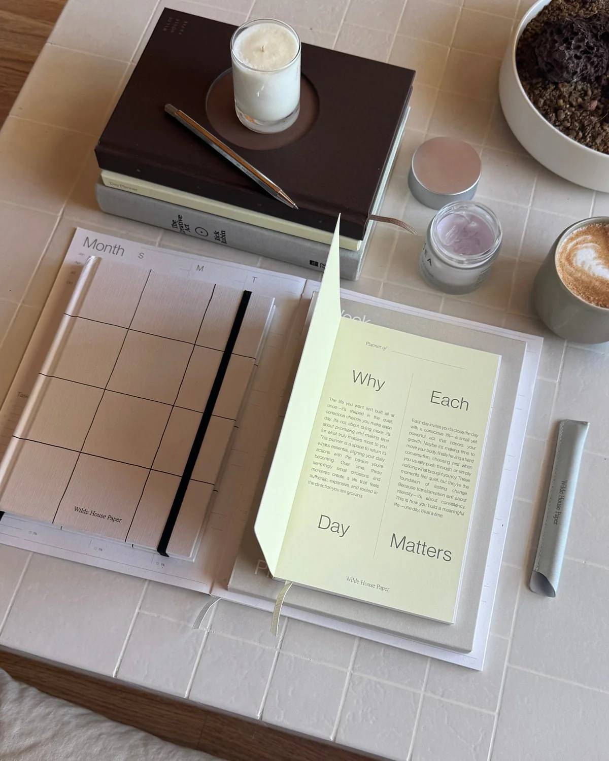 WH Day Planner with Slipcase - Image 2
