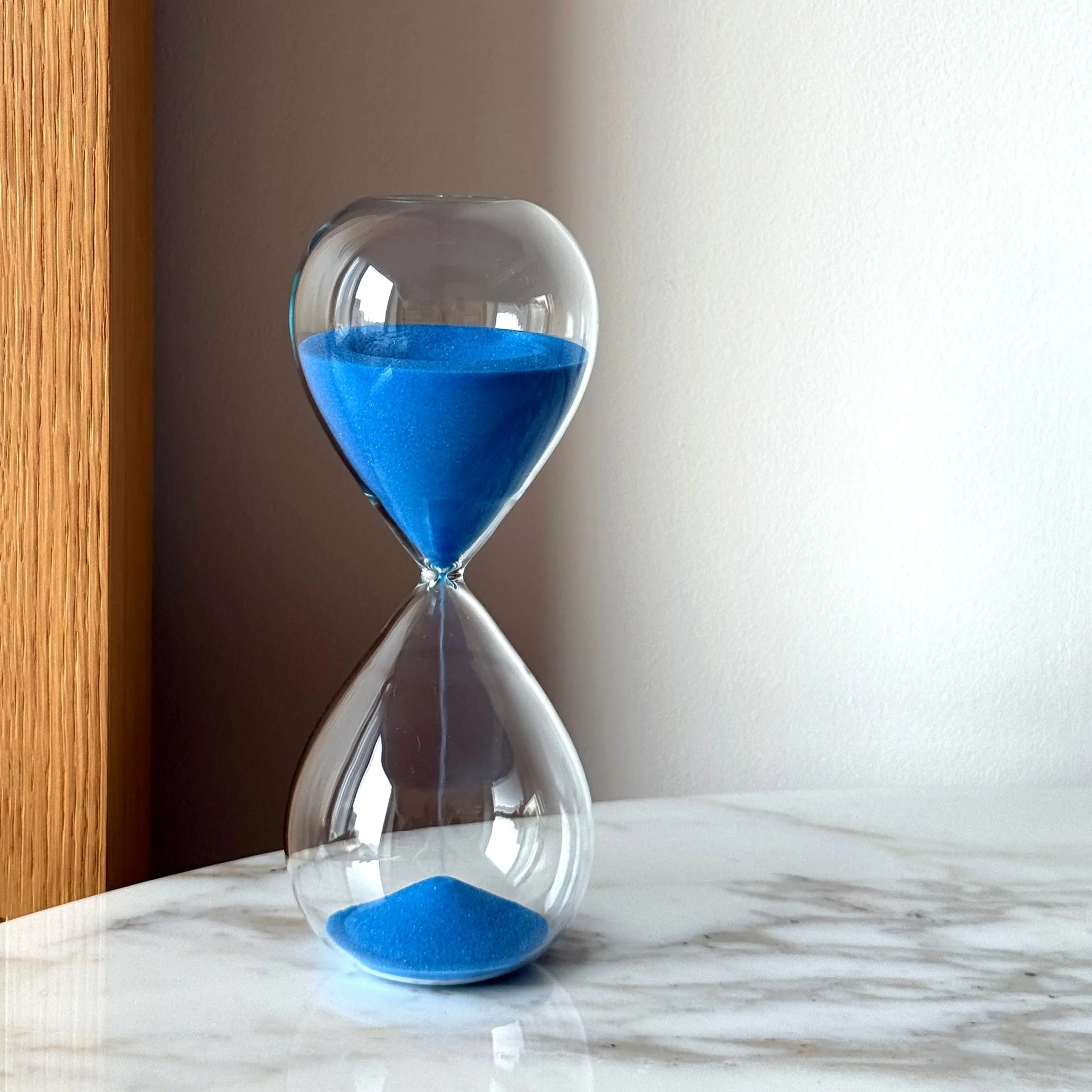 Desktop Hourglass: YK Blue