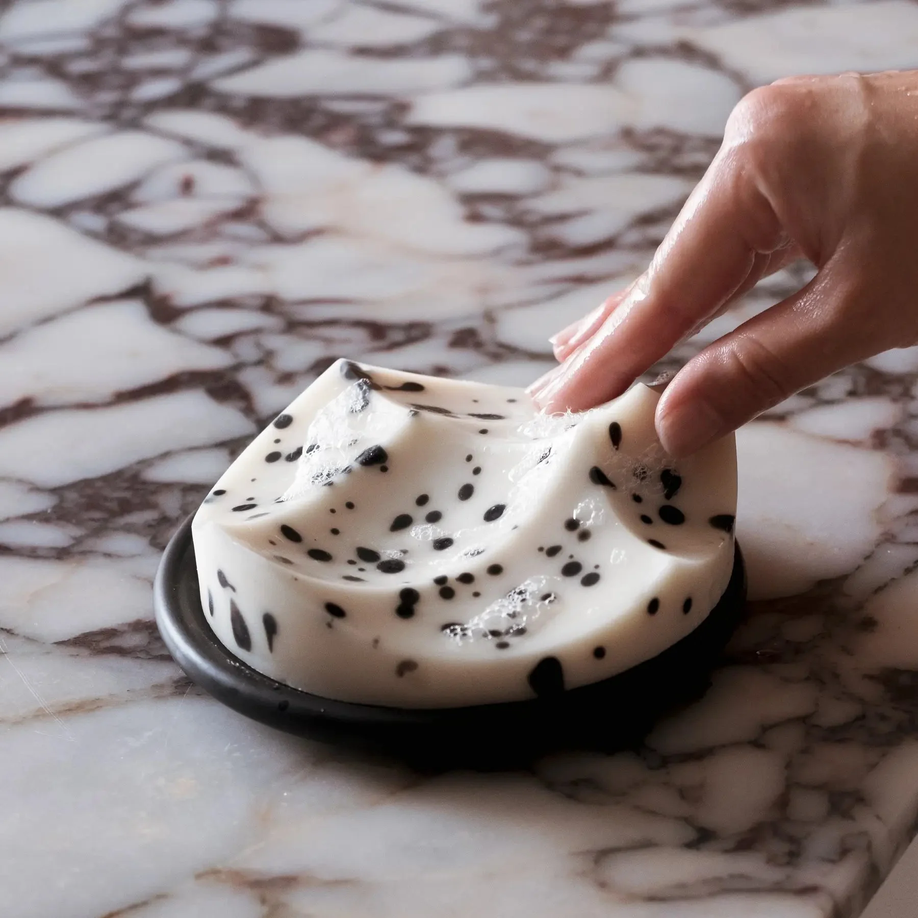Ume Summit Soap and Bouton: White Grapefruit - Image 7