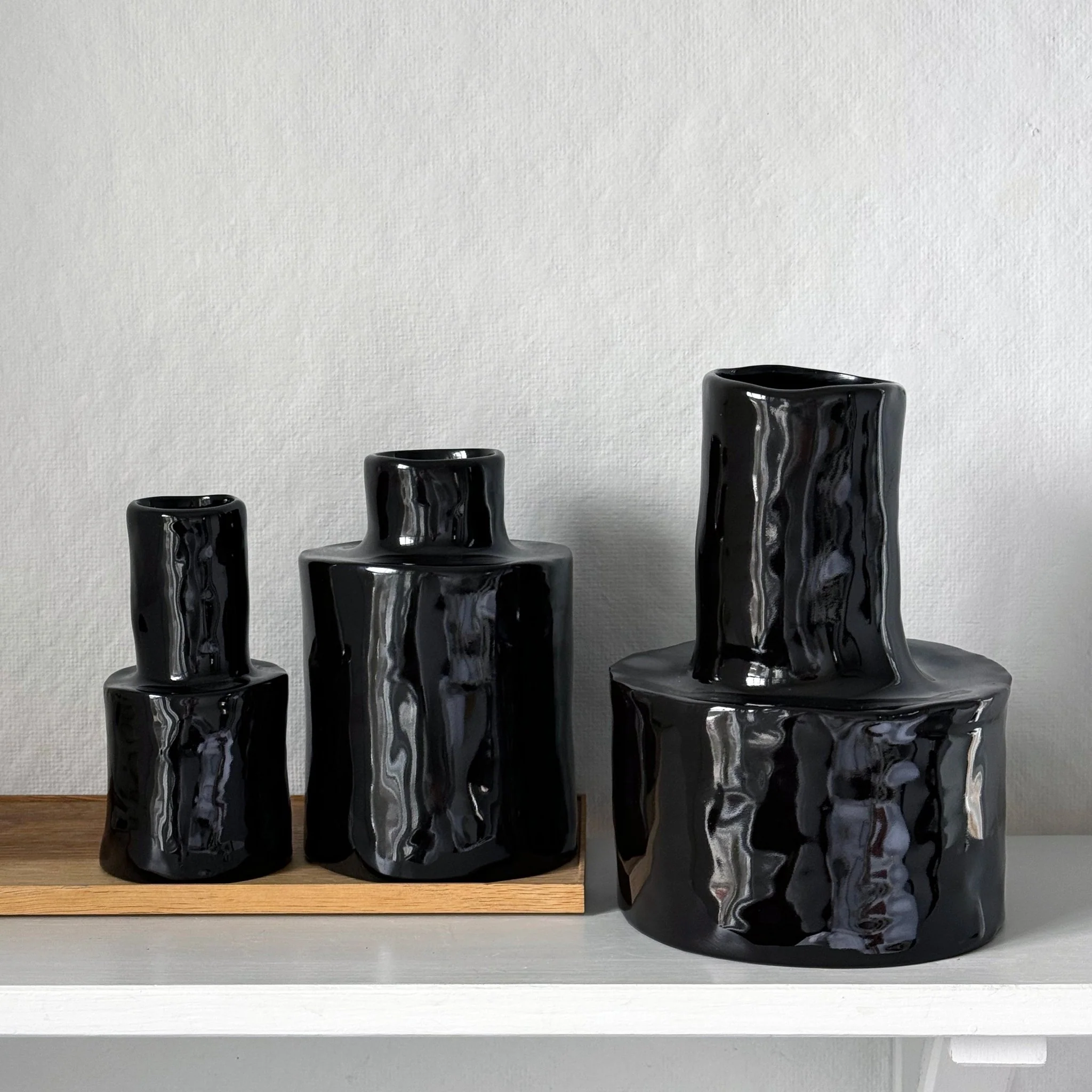 Héléna Marie Vases: Deep Black - Image 5