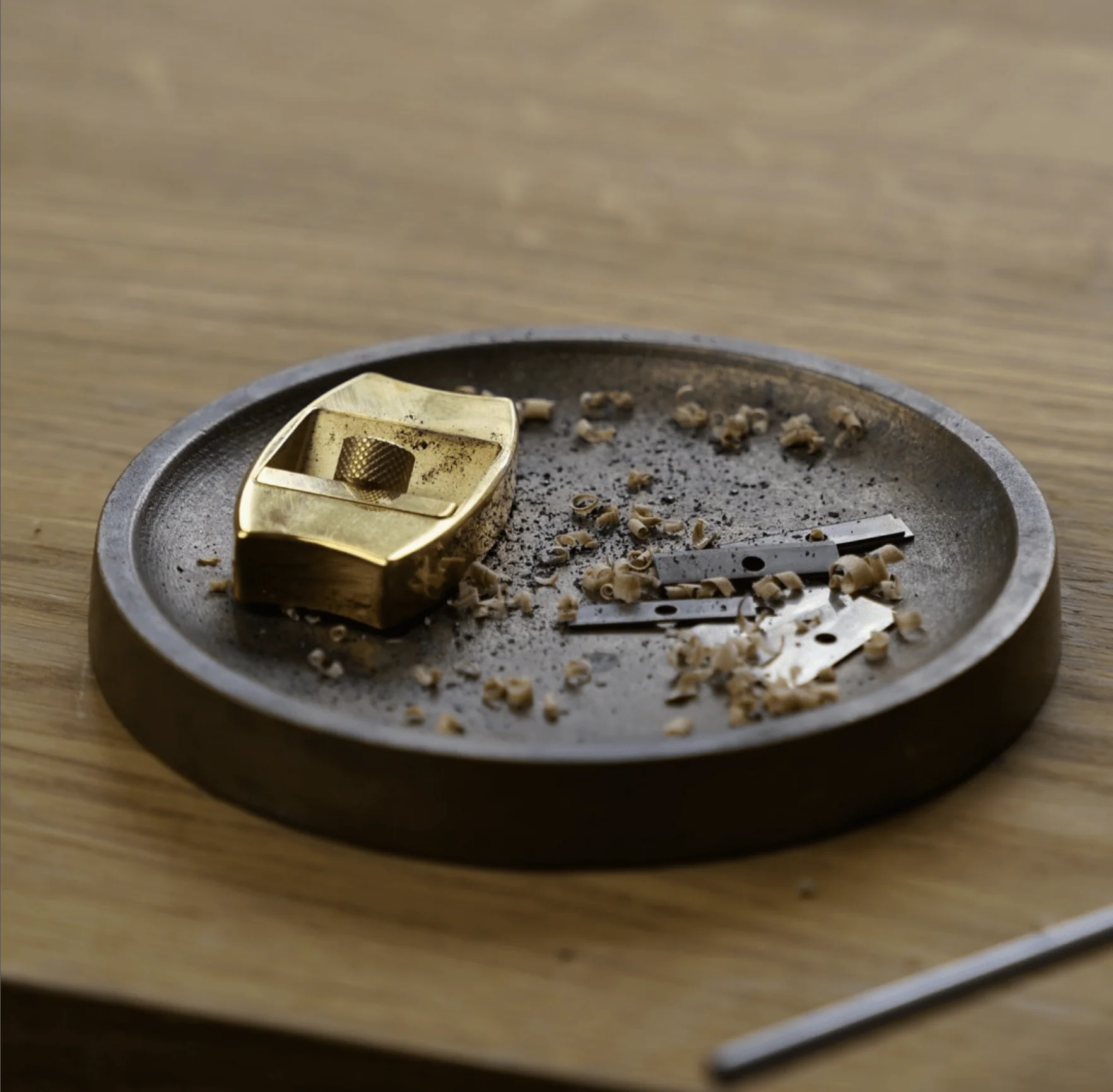 Høvel Solid Brass Pencil Sharpener - Image 4