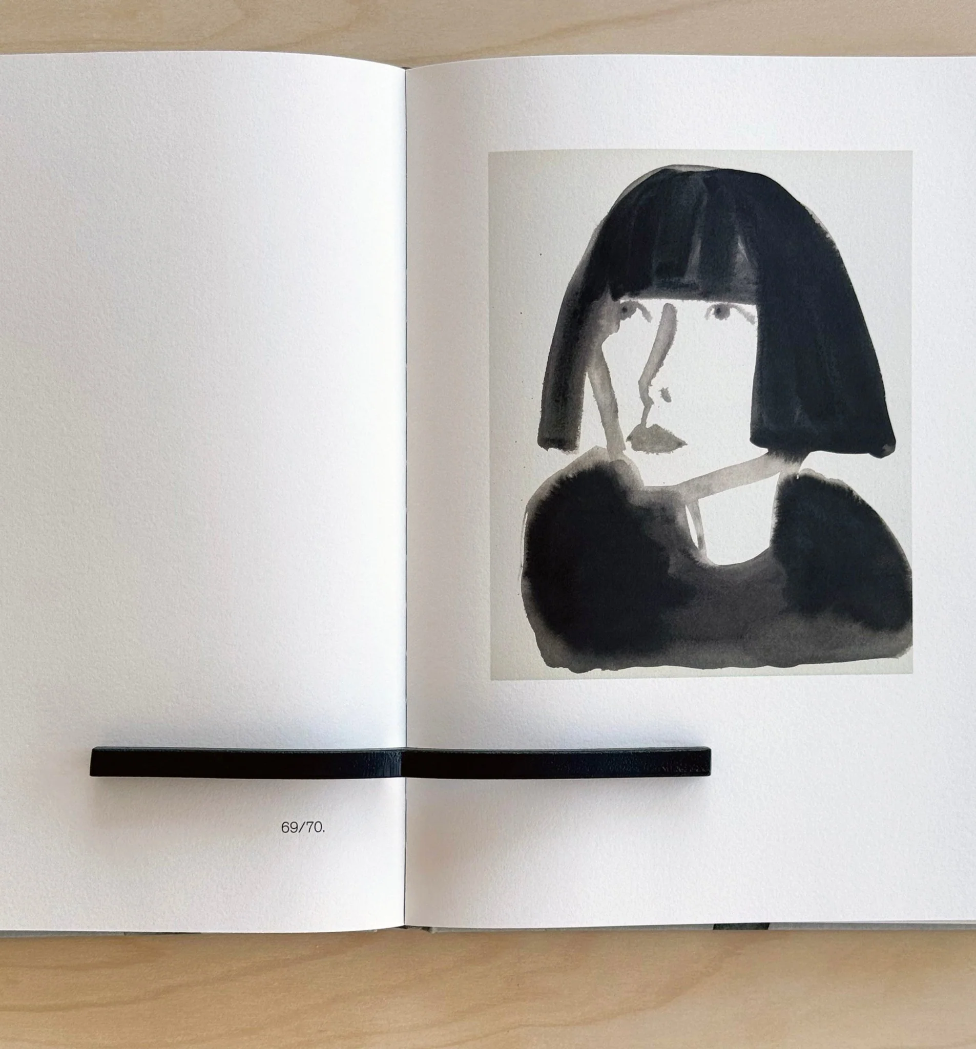 Japanese Cast Iron Book Weight: Black - Image 3