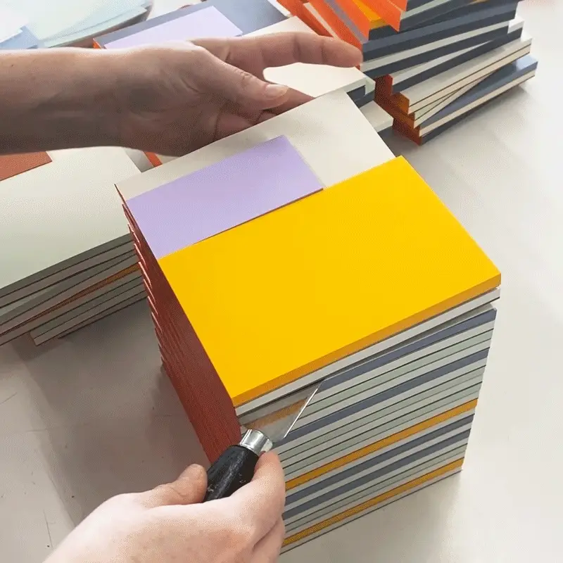 Section Notepad: Grey/Orange/Yellow - Image 3