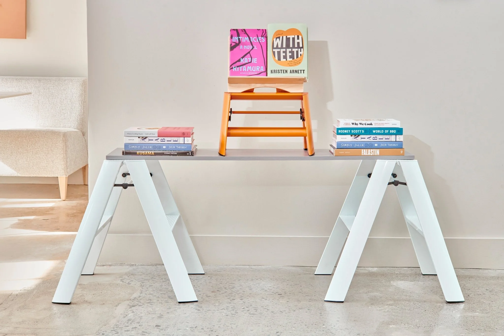 Hasegawa Lucano Step Ladder: 2-step, White - Image 5