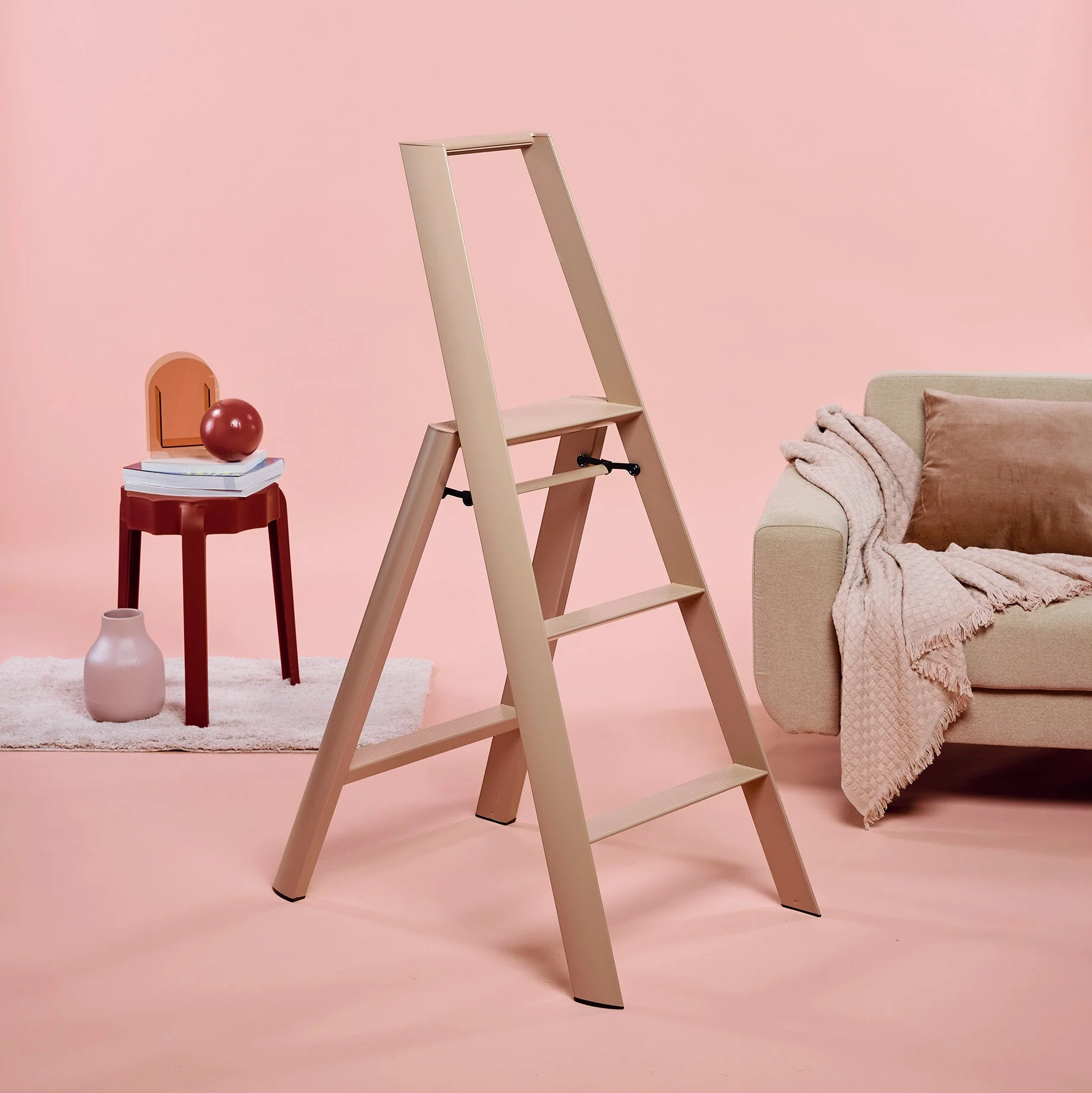 Hasegawa Lucano Step Ladder: 3-step, Peach Brown - Image 3