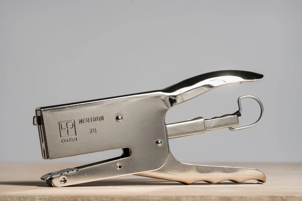 Ellepi Neutron Italian Plier Stapler - Image 3