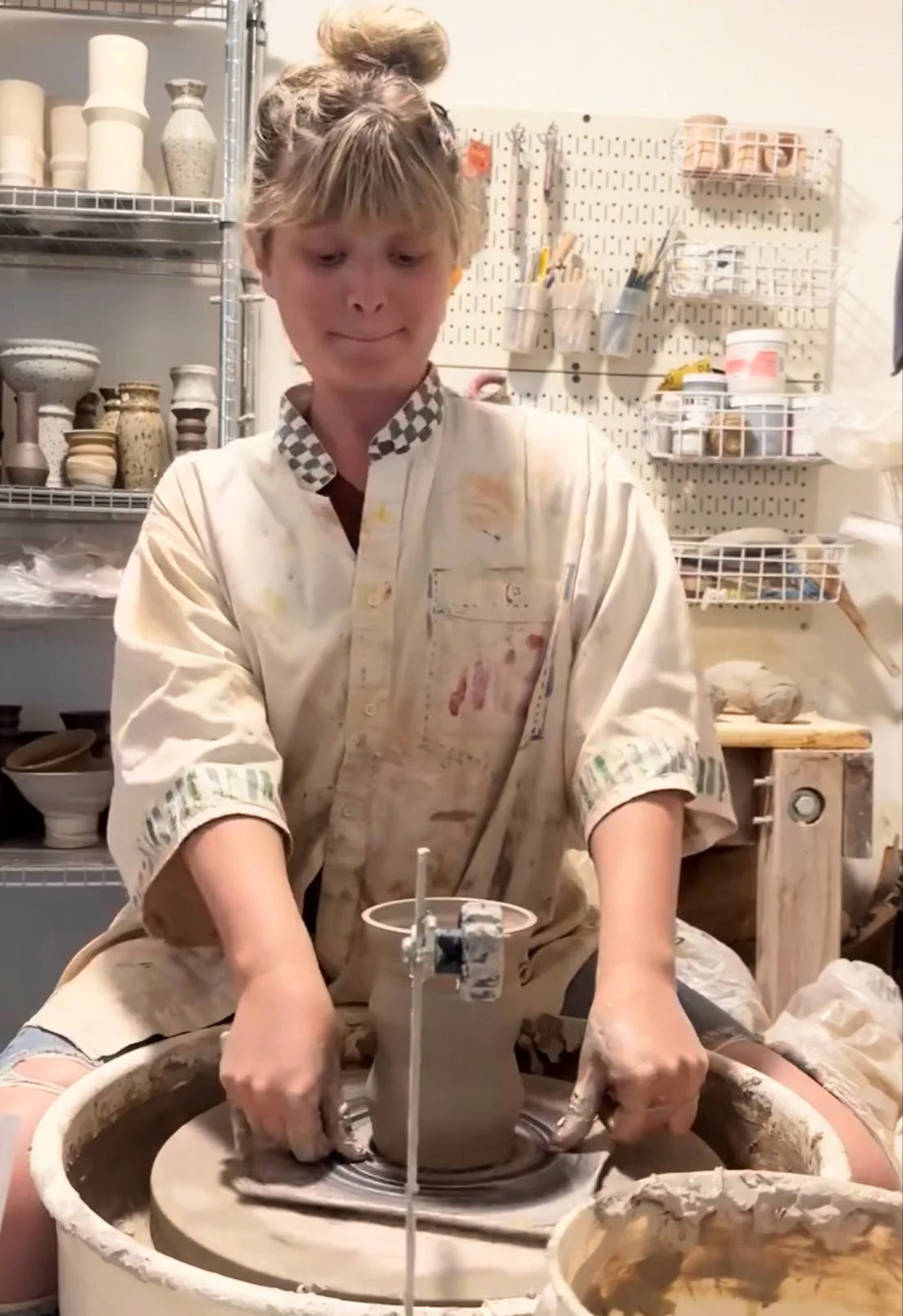 Olivia Snow Ceramic Vases - Image 10