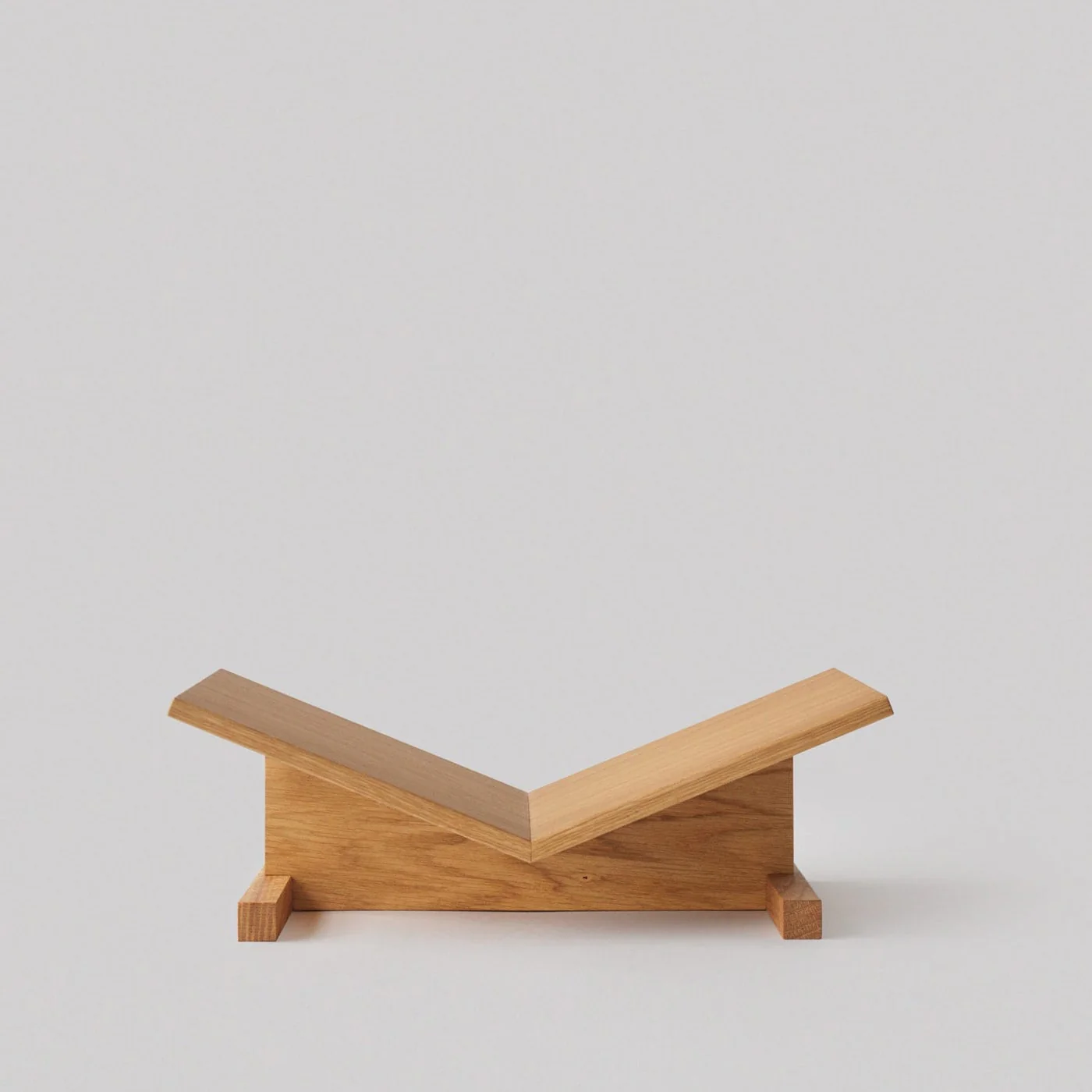 Page Book Stands: Natural Oak, 2 sizes - Image 8