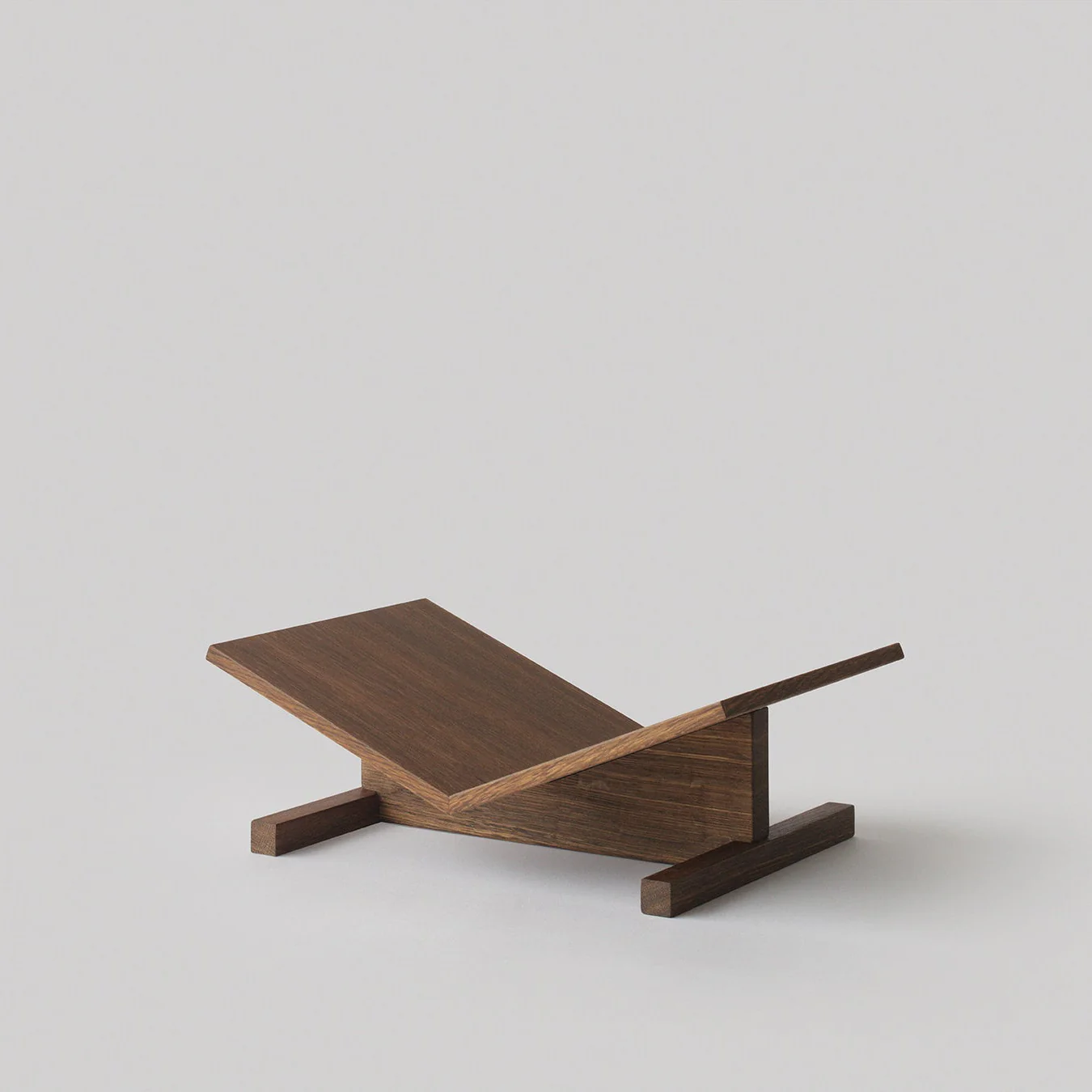 Page Bookstands: Dark Smoked Oak, 2 sizes - Image 10