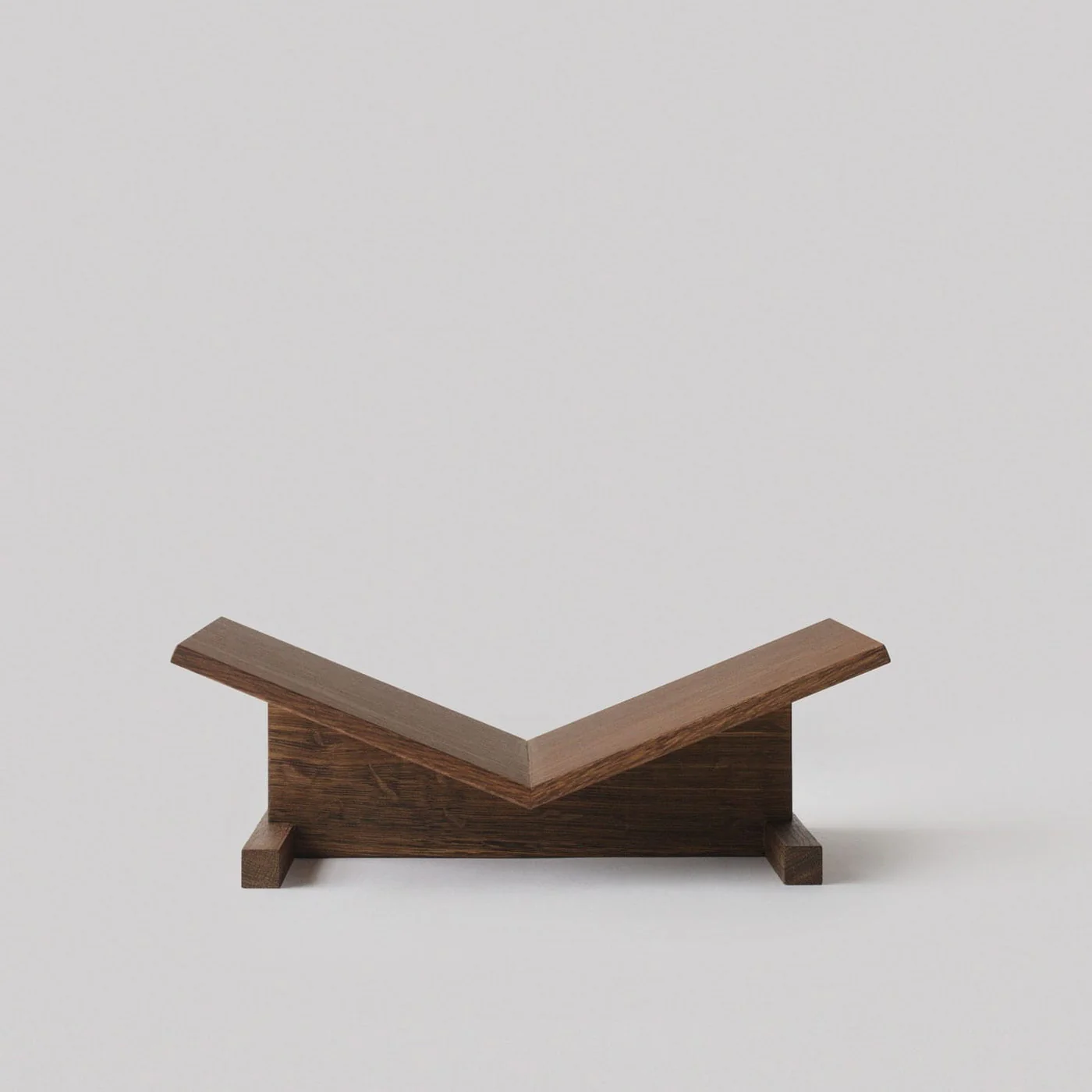 Page Bookstands: Dark Smoked Oak, 2 sizes - Image 8