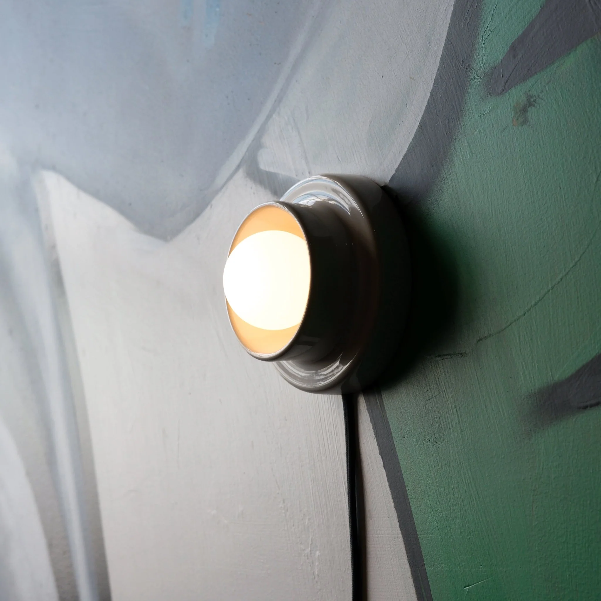 Q Ceramic Sconce: 10 colorways - Image 10