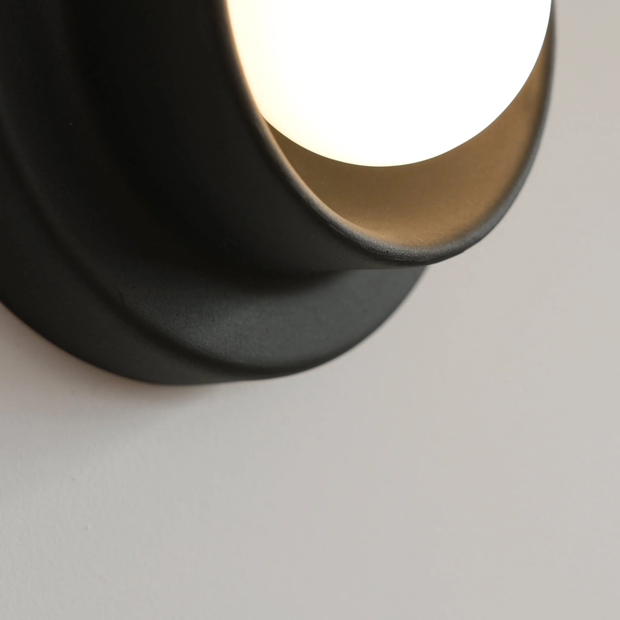 Q Ceramic Sconce: 10 colorways - Image 3