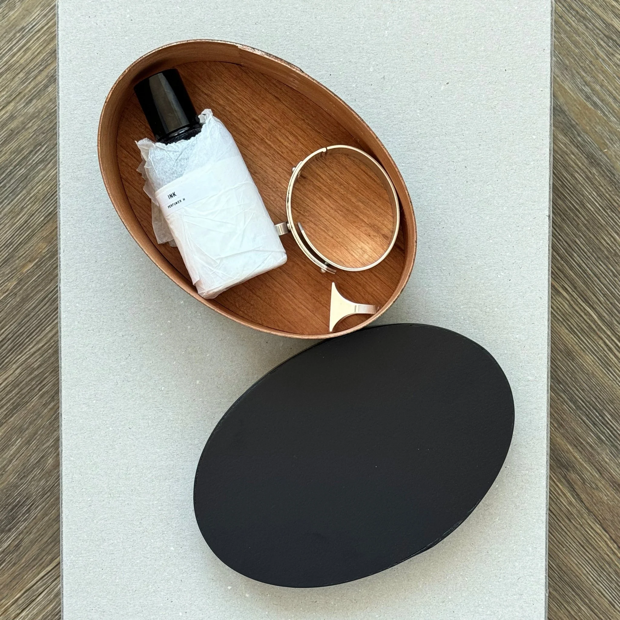 Black Shaker Box: Round - Image 5