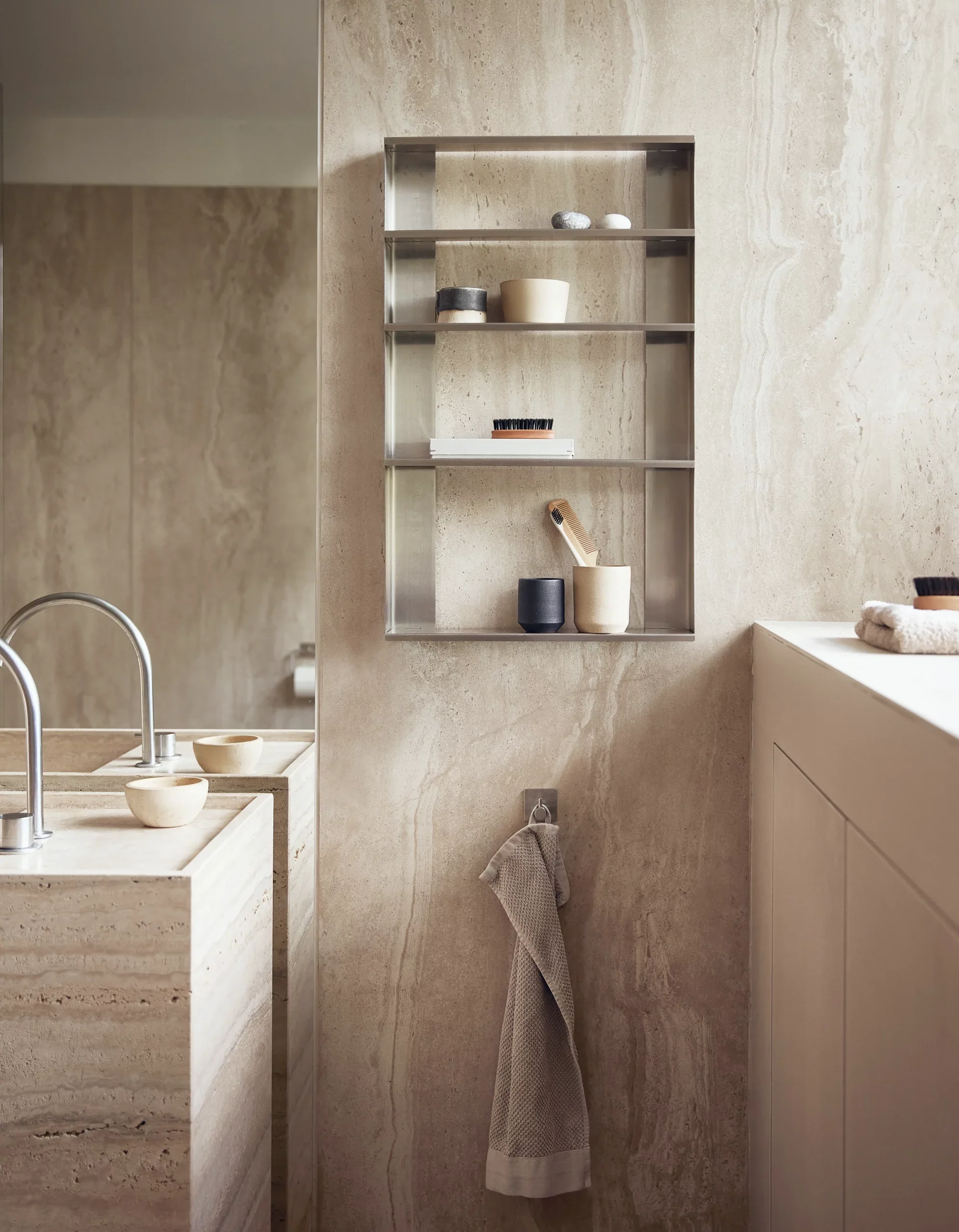 Taper Shelf: Case - Image 3