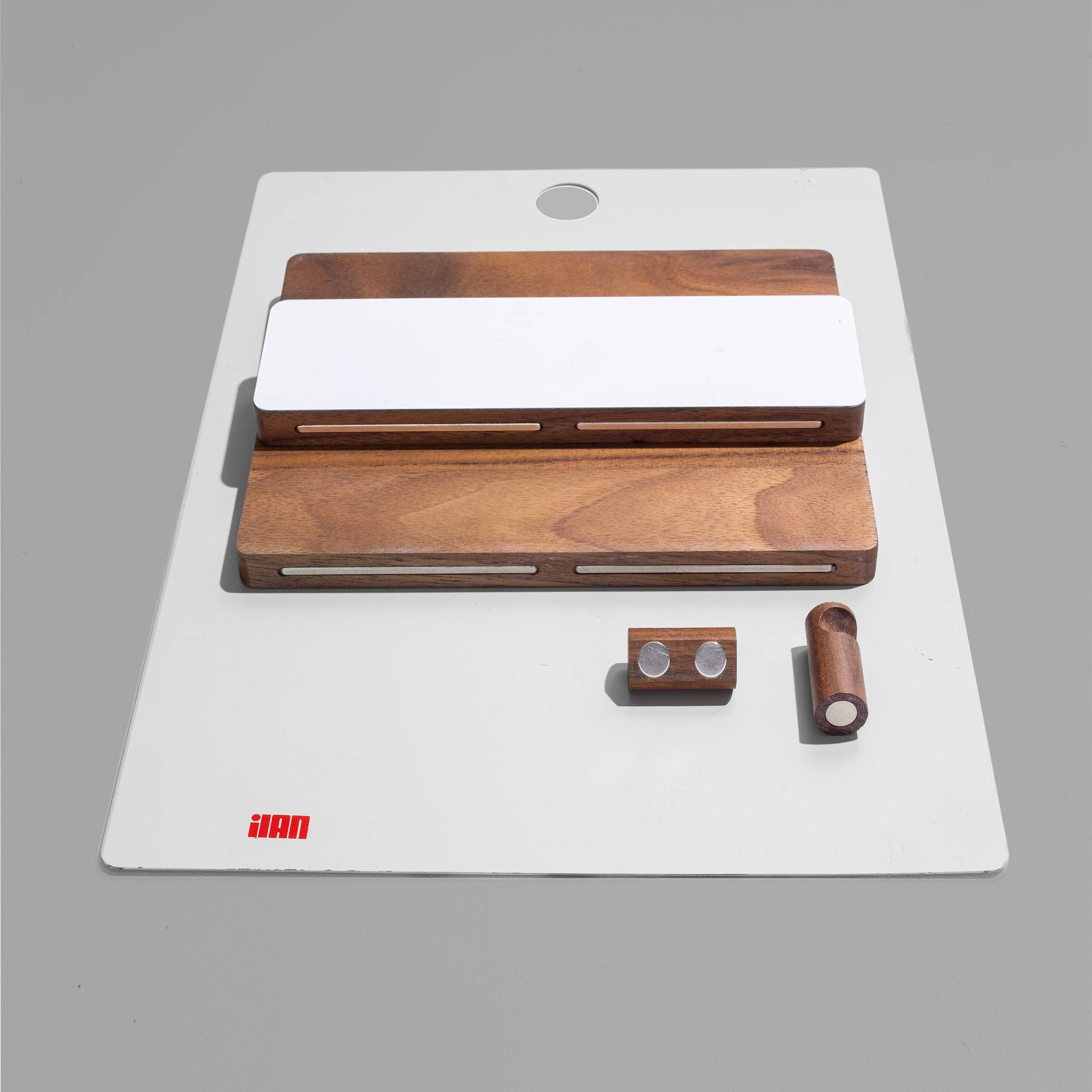 Ilan Easel: Grey - Image 6