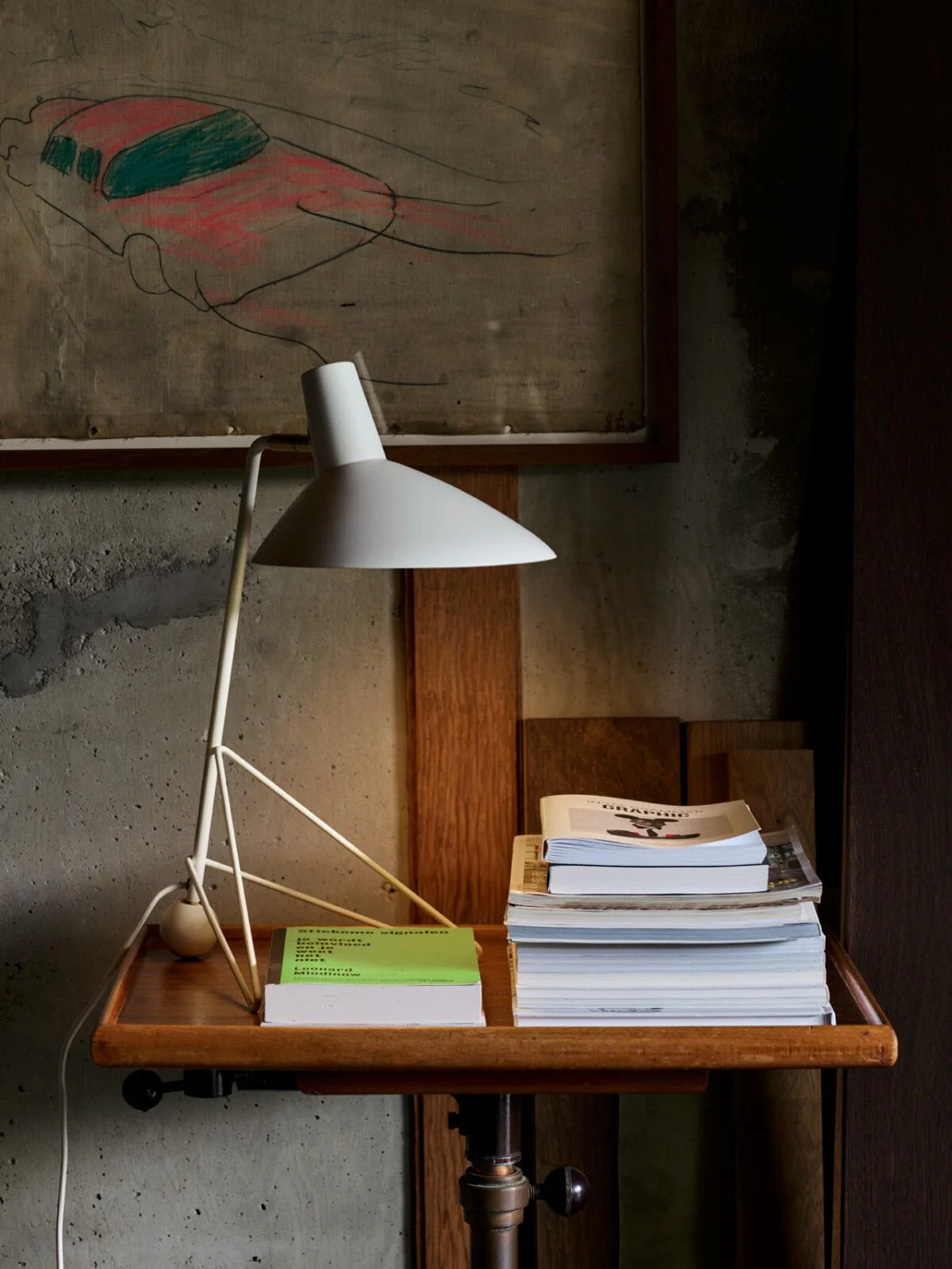 Tripod Table Lamp: White - Image 2