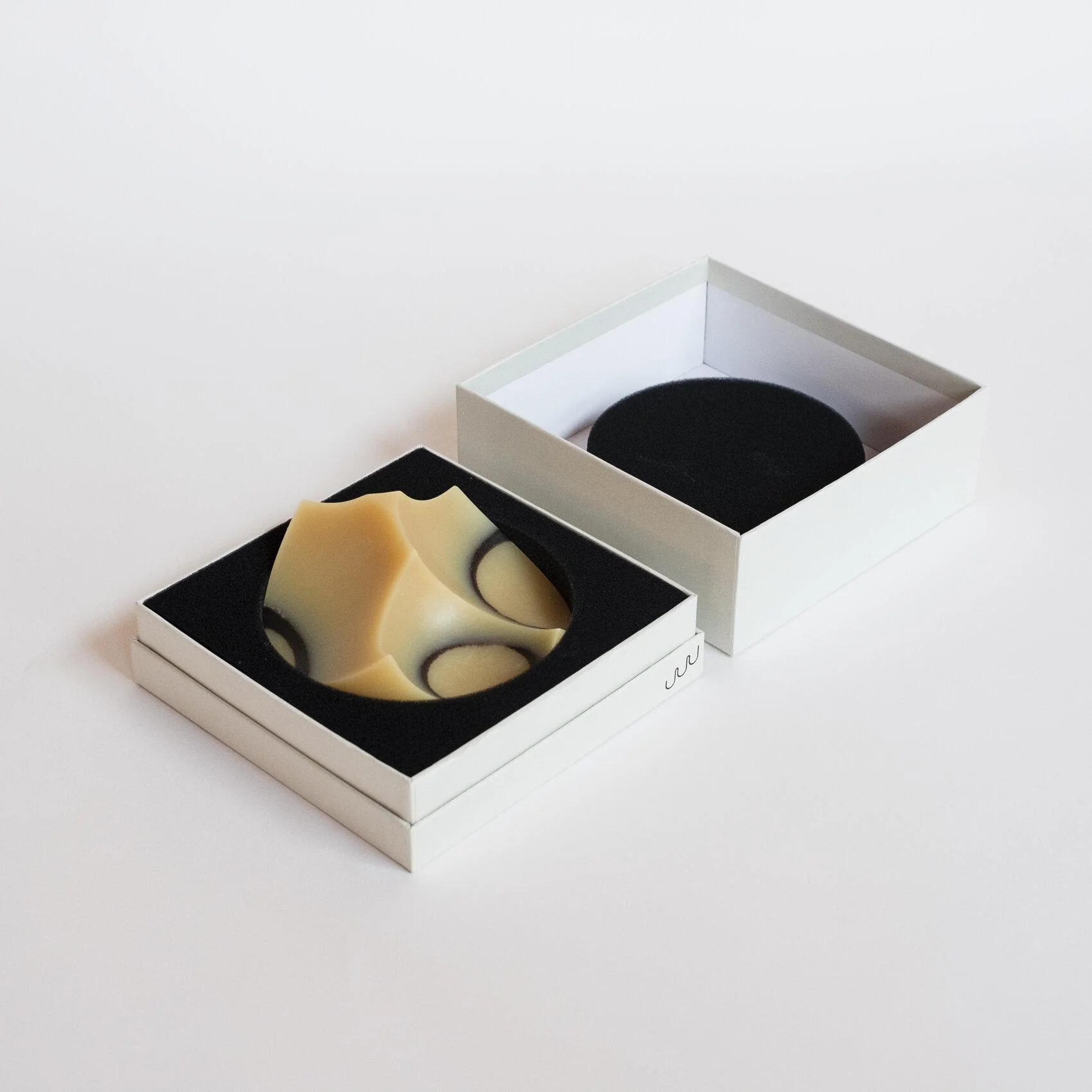 Ume Summit Soap: Cedar Santal - Image 4