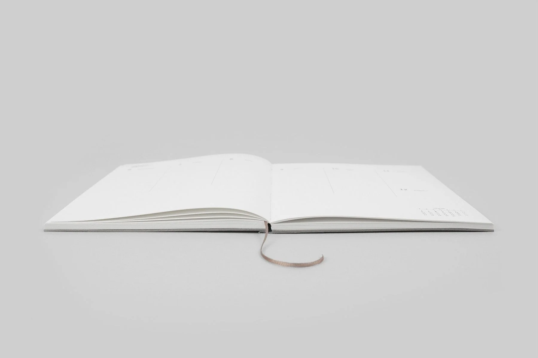 Klasyk Hardcover Planner: Earth - Image 4