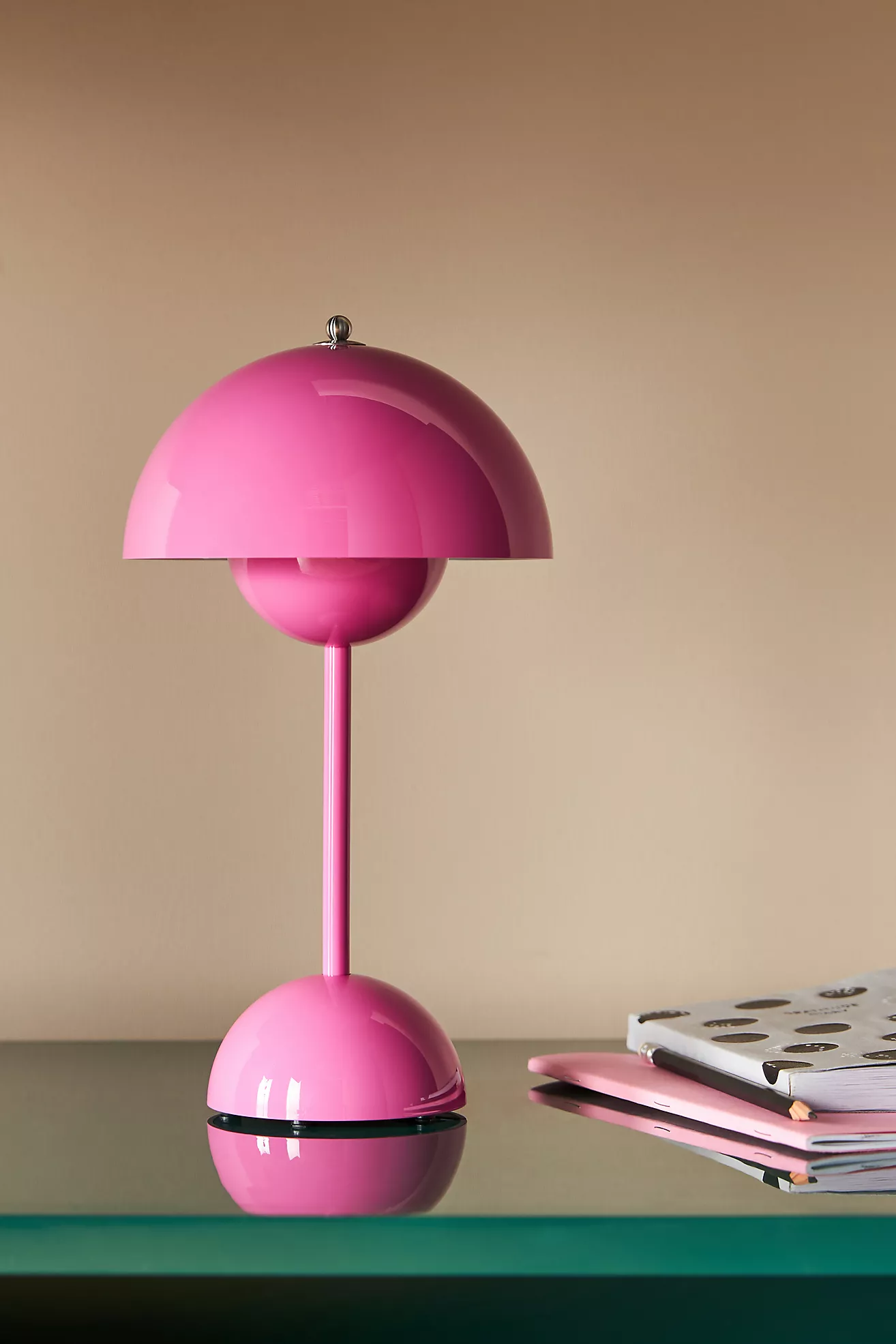 Verner Panton Flowerpot Portable Lamp: Pink - Image 4