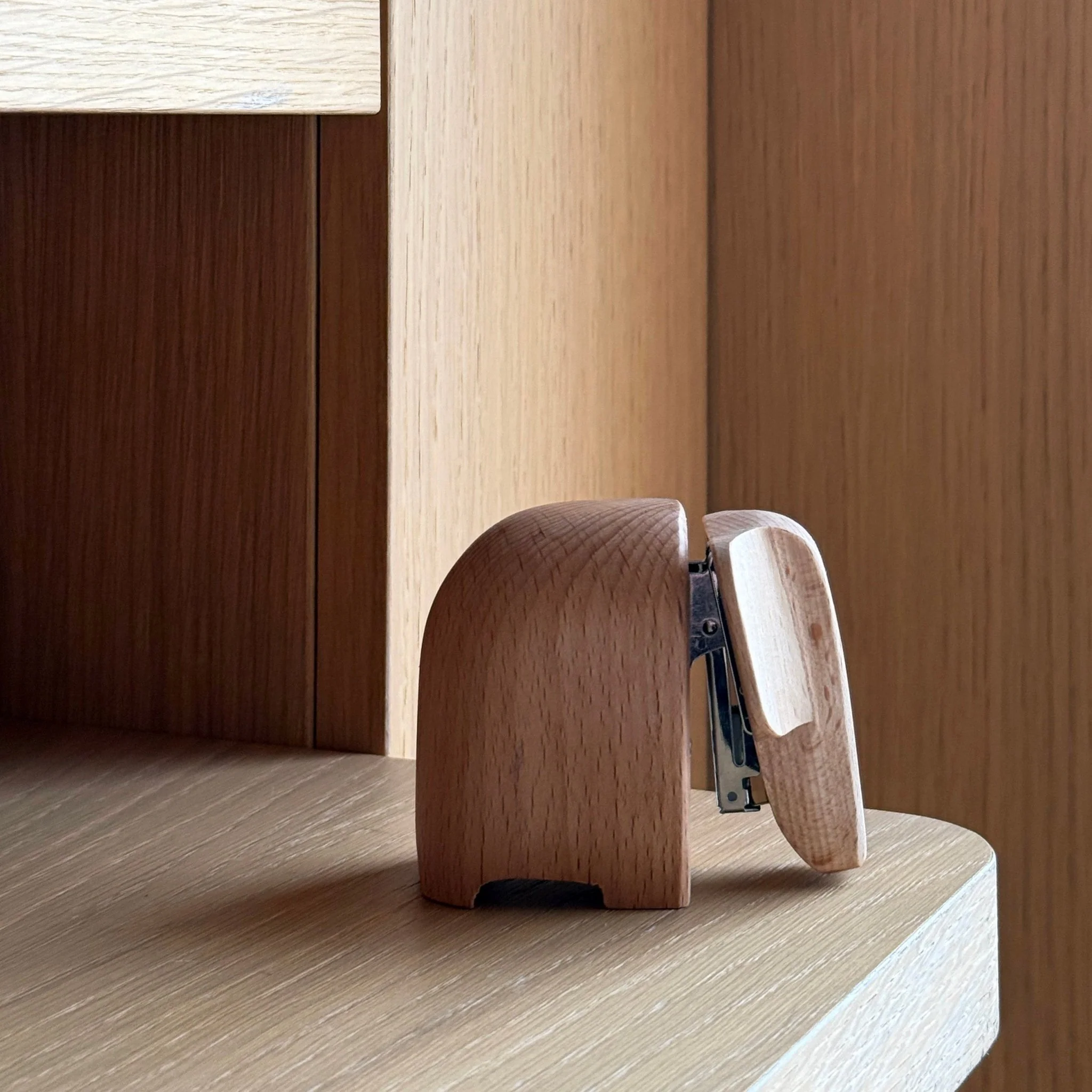 Wooden Elephant Stapler - Image 4
