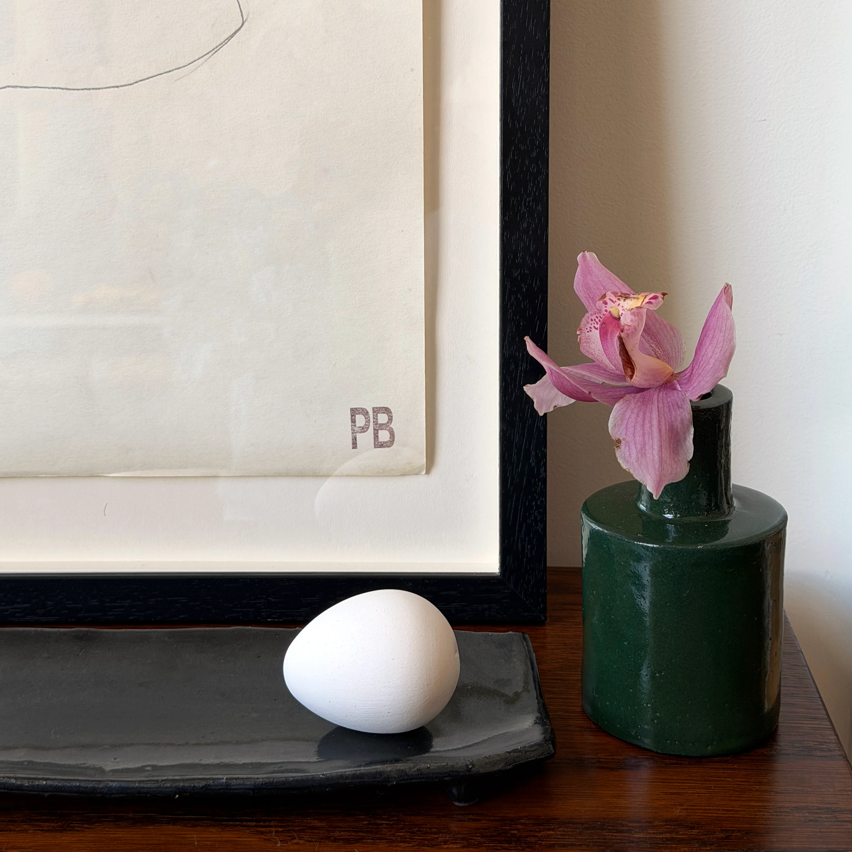 Yohaku Porcelain Egg Fragrance Diffuser - Image 3