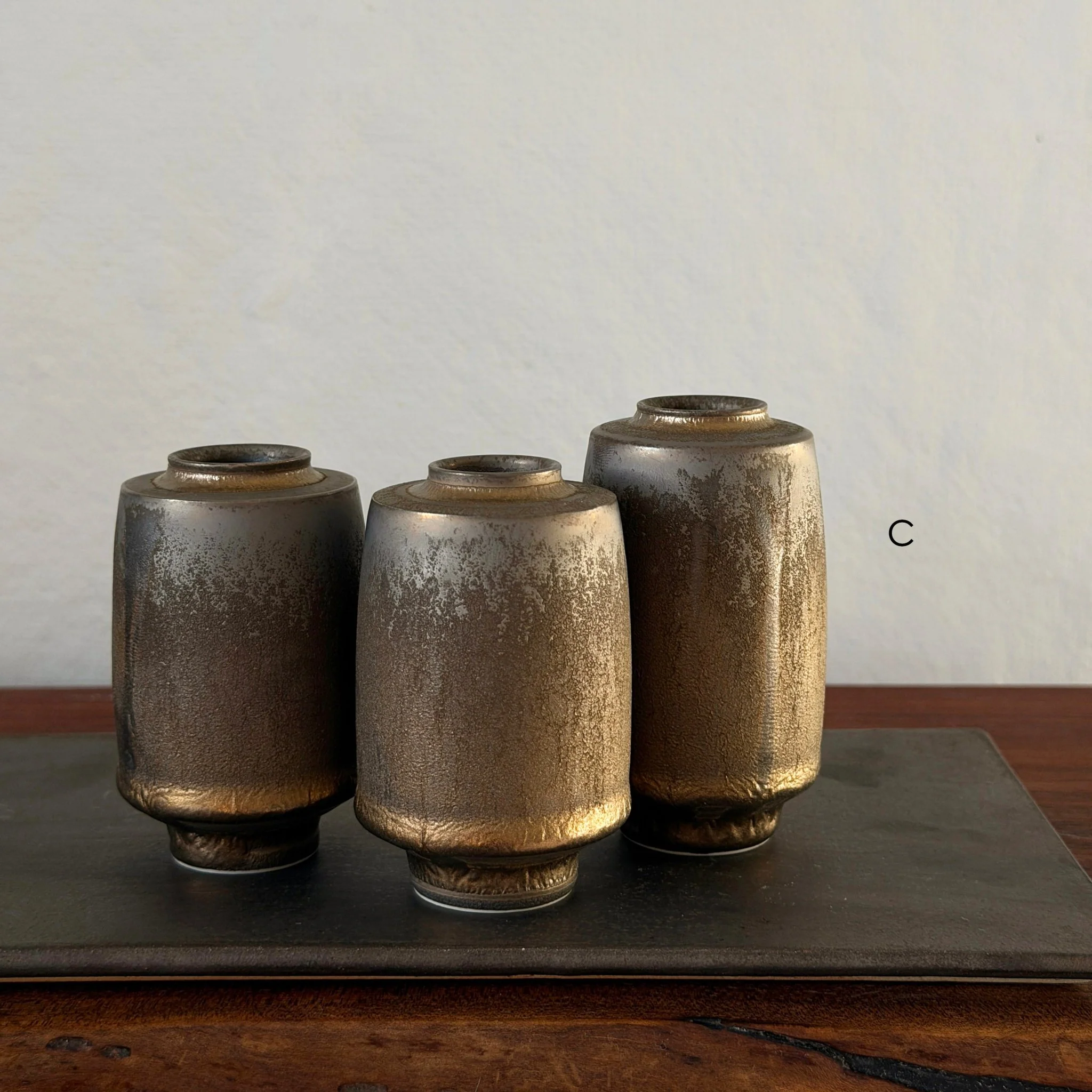 Yuta Segawa Vases: Gilded Charcoal - Image 3