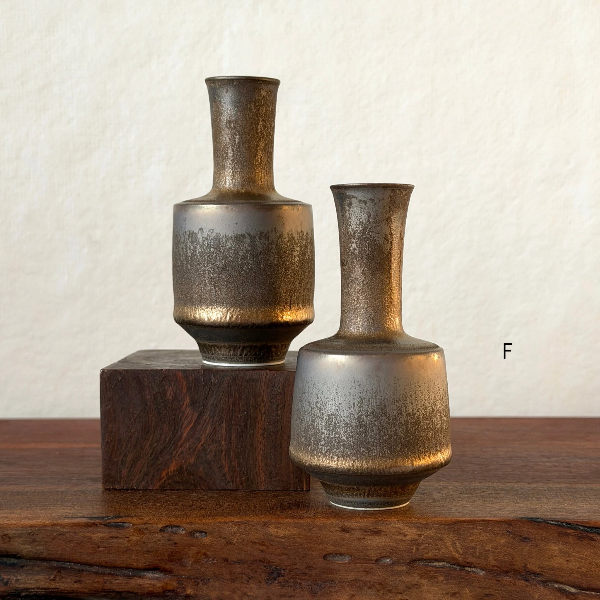 Yuta Segawa Vases: Gilded Charcoal - Image 7